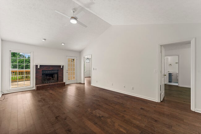 Photo - 4658 Thoroughbred Ln