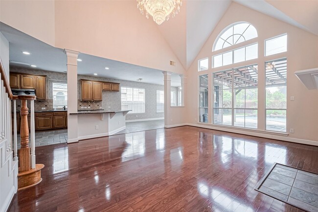 Photo - 5547 Cranston Ct