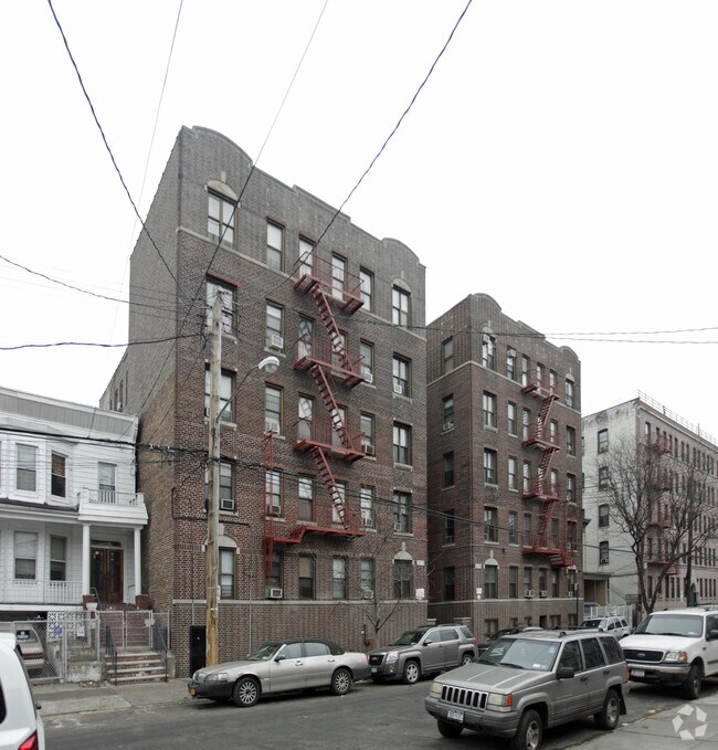 Primary Photo - 3279-3281 Hull