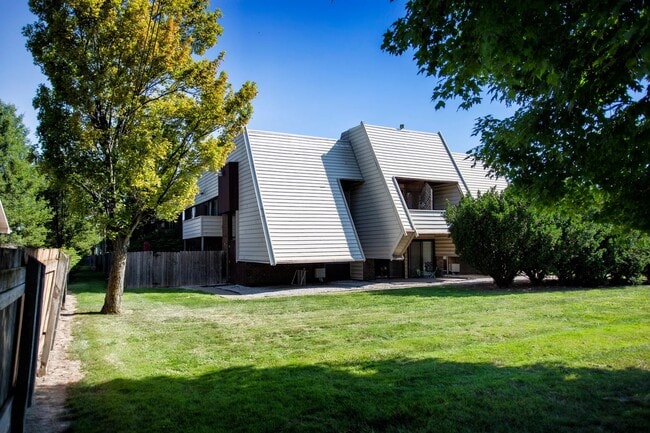 Photo - Cedar Run Apartments