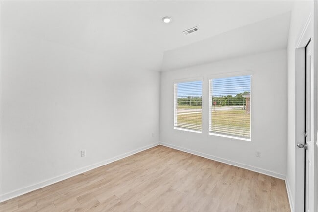 Photo - 3030 Laredo Ln