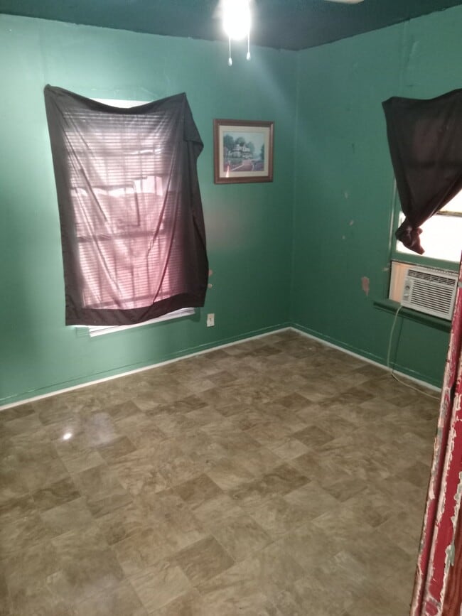 Photo - 8113 Hezekiah Ln