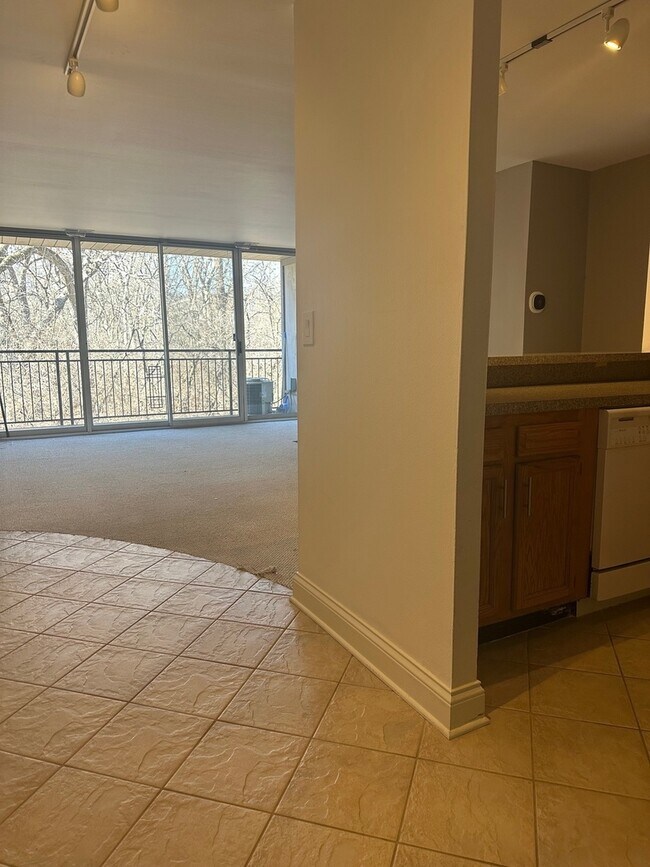 Photo - 5830 Oakwood Dr Unit 3H