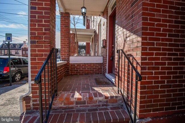 Photo - 106 S Maple Ave