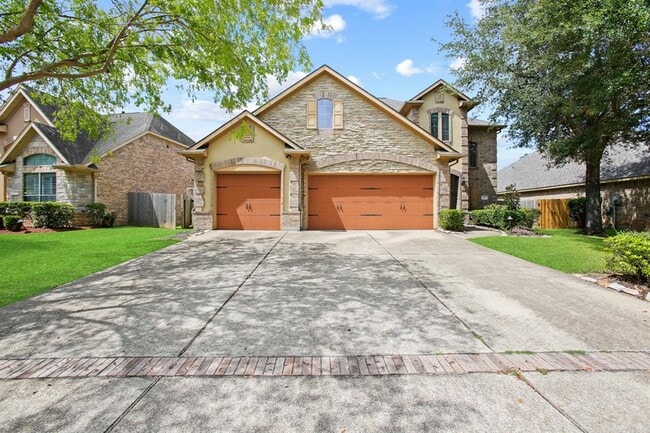 Photo - 1606 Sunderland Dr House