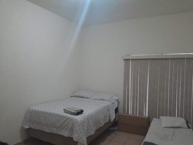 Photo - 4370 NW 11th St Unidad 106