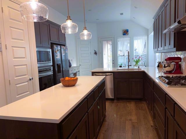 Photo - 2333 Cobbler St