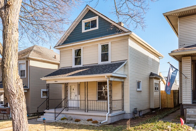 Photo - 16 Kratochwill St