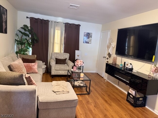 Photo - 43 Chestnut St