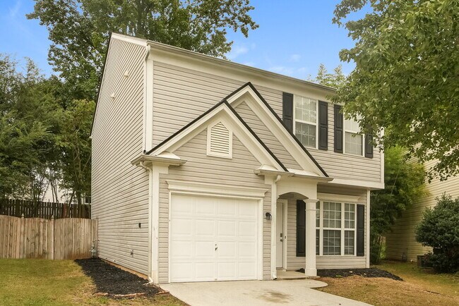 Photo - 1622 Woodsford Rd