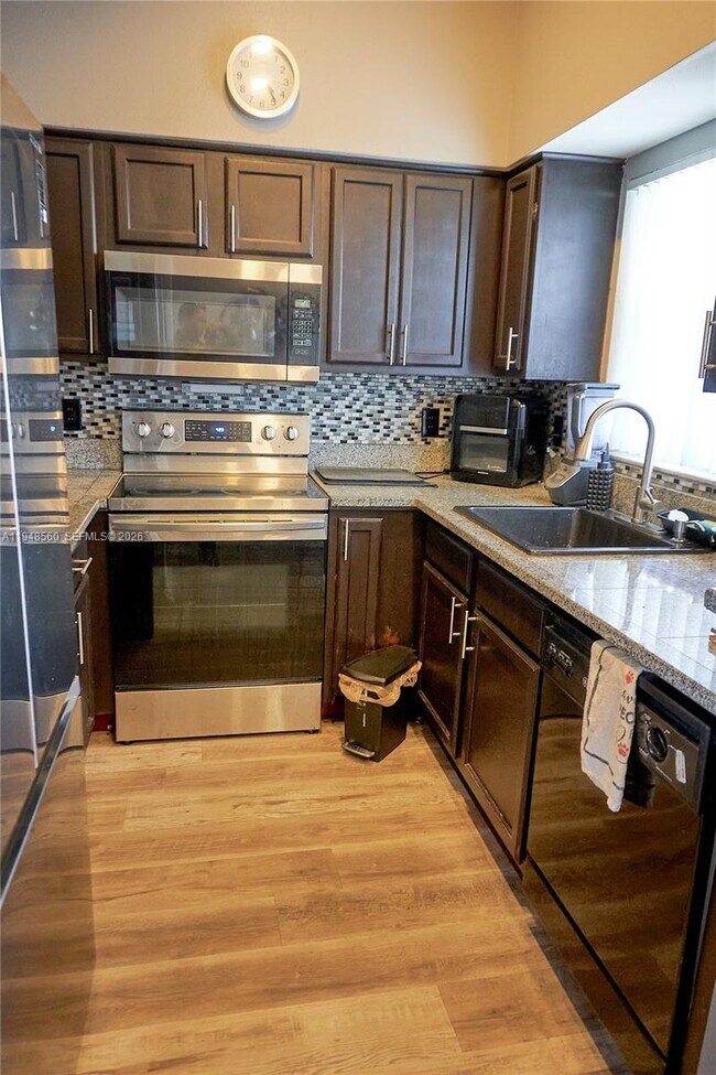 Photo - 7610 Westwood Dr Unit 128