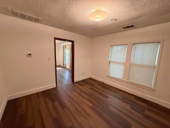 Photo - 1233 Elm Ave Unit a