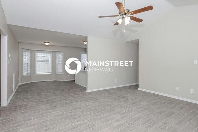 Photo - 3 Bedroom Pet-Friendly Home in Zebulon, NC with Main Street Renewal