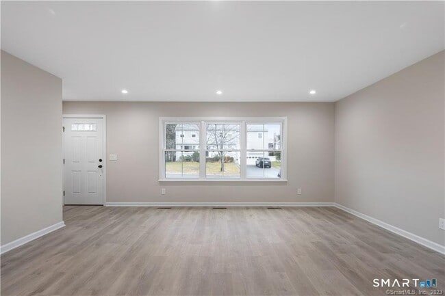 10 Grace St