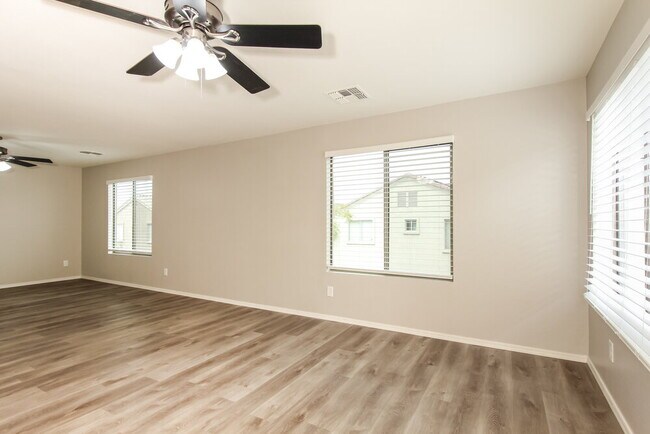 Photo - 12924 W Peppertree Ln