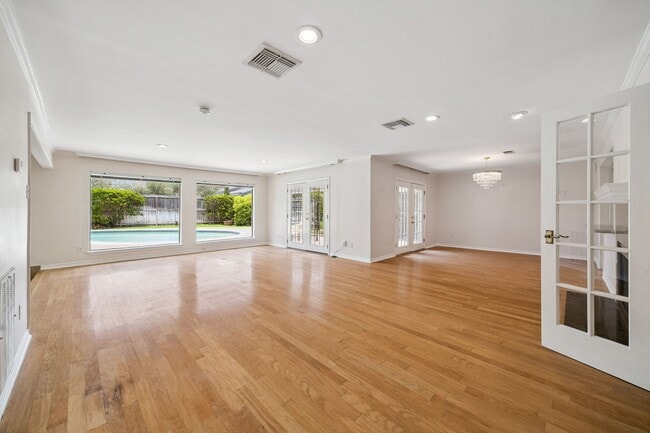 Photo - 10314 Olympia Dr