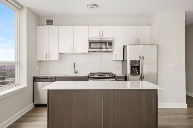 Photo - 750 W Adams St Unidad 2607