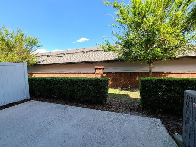 Photo - 1039 Taramundi Dr