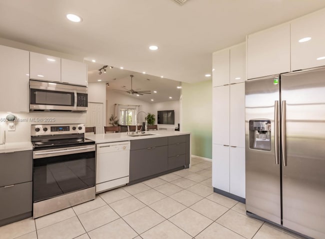 Photo - 2235 SE 6th Ct