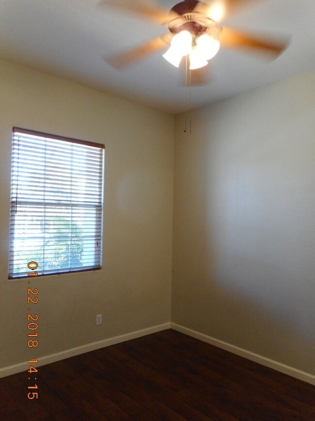 Traditions Single Story Home is Centrally Casas en Alquiler