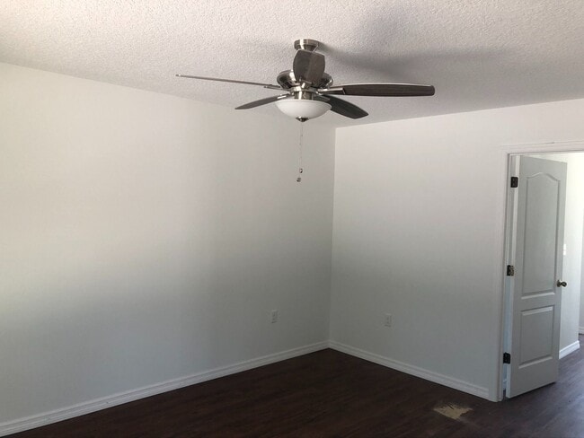 3 bedroom, 2 bath, 2 car garage home on a ... - 3 bedroom, 2 bath, 2 car garage home on a ...