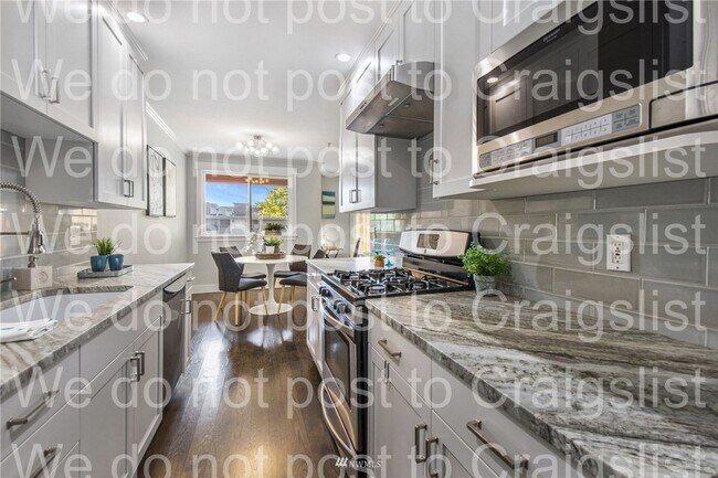 Photo - Queen Anne - 2 Bedroom - 2 Bathroom Condo *WSG Included