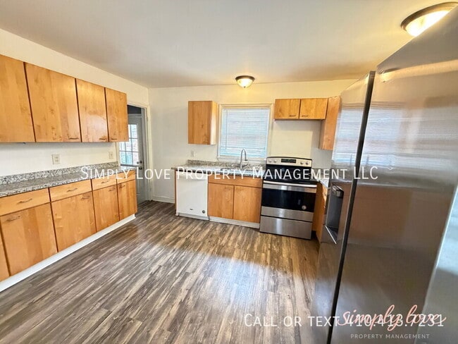 Photo - 4526 Albion Rd