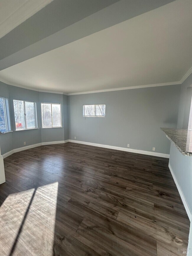 Photo - 900 Virginia St