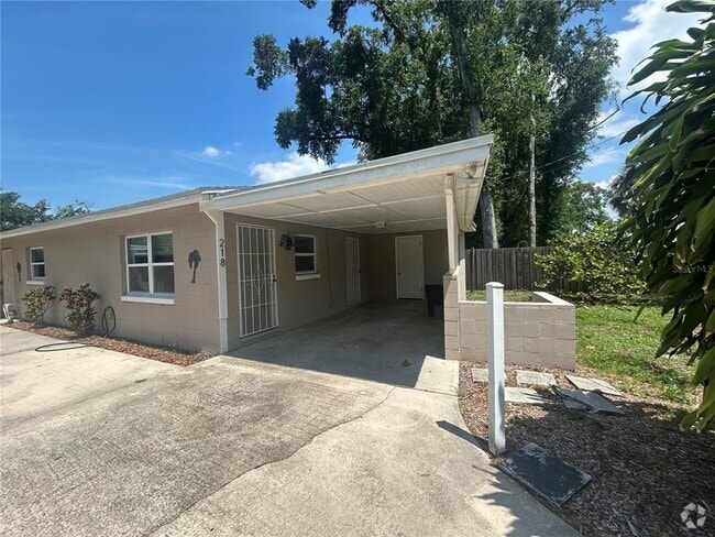 Building Photo - 218 N Cypress Way Rental
