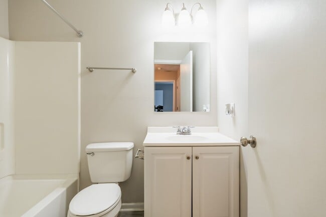 Photo - 623 Hilltop Dr