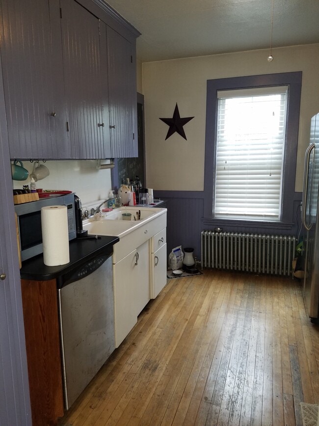 Photo - 19 Rogers St Unit downstairs