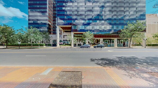127 Greyrock Pl Unidad 903
