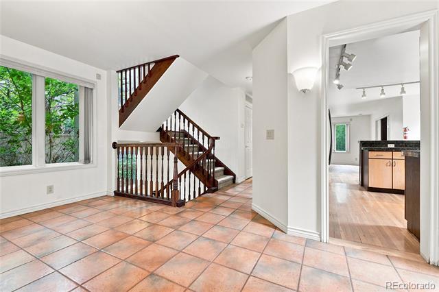 Photo - 1530 S University Blvd