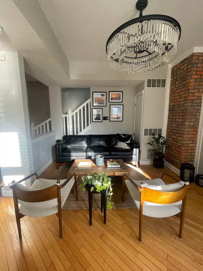 Photo - 1094 Say Ave