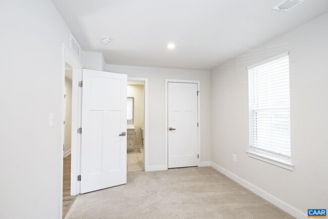 Photo - 2045 Landon Ln