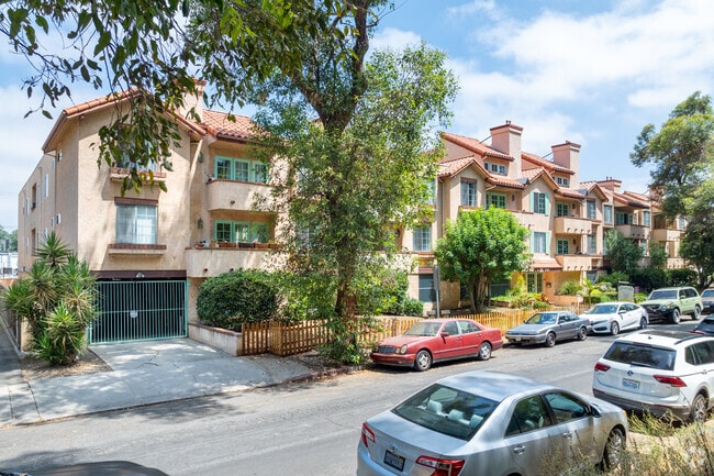Building Photo - A & J Investments Rental