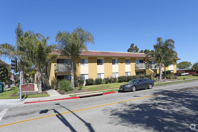 Sunset Cove - Sunset Cove Apartments