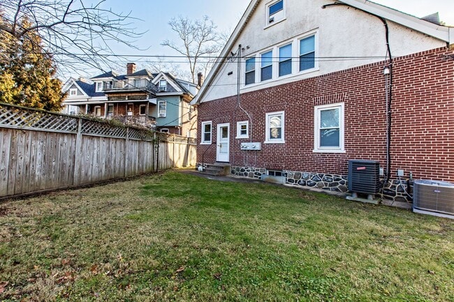 Photo - 2607 N Franklin St Unit 2607 N Franklin St - Apt 2