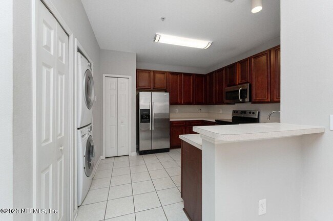 8226 Green Parrot Rd Unidad 308