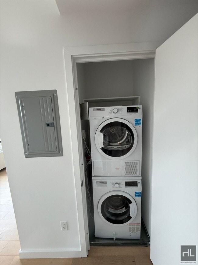 Photo - NORTHERN BOULEVARD Unit 8E