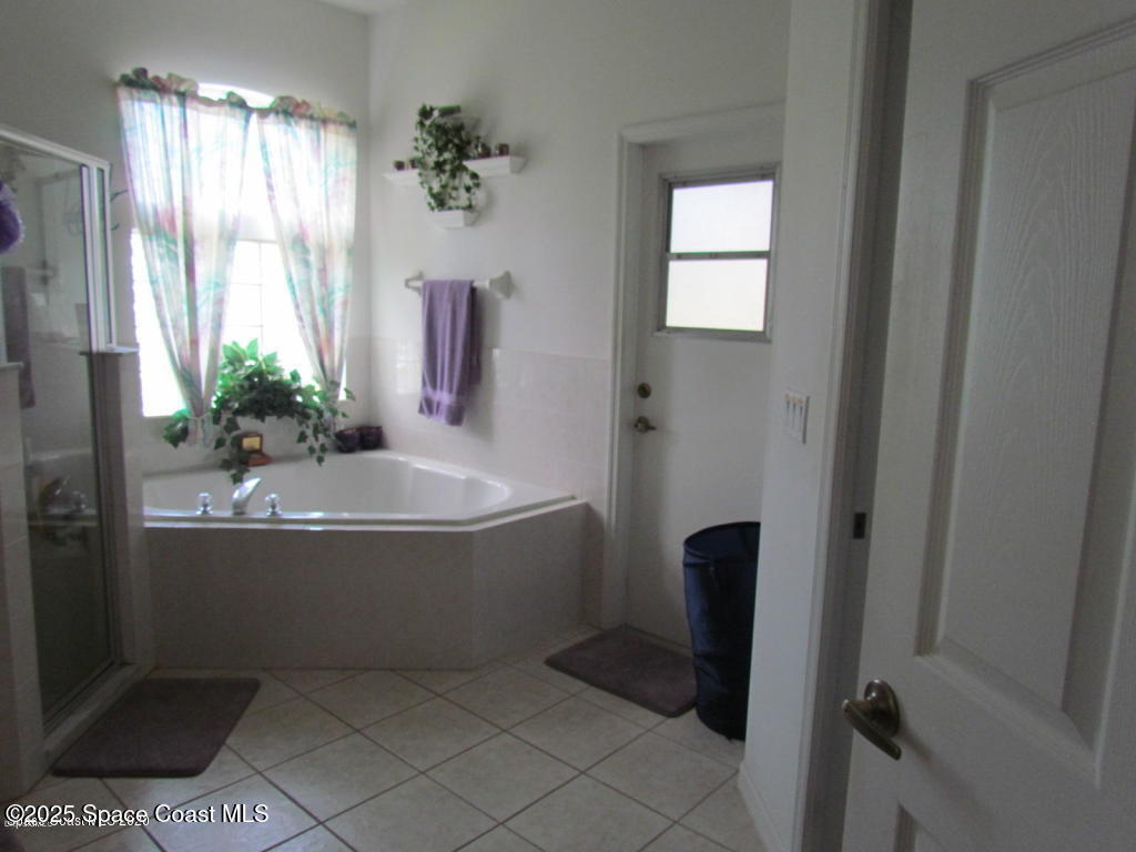 Photo - 1885 Ficus Point Dr