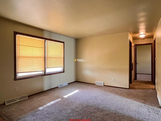 Photo - 2 Bedroom 1 Bath Duplex