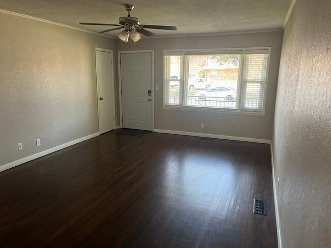 Photo - 3839 S Cincinnati Ave