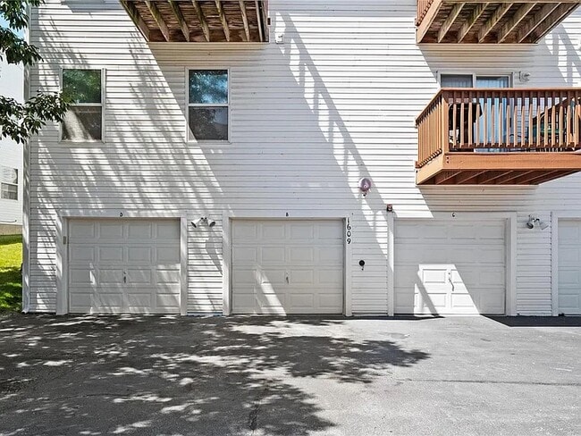 Foto principal - 1609 Forest Springs Ln Unidad Apt B