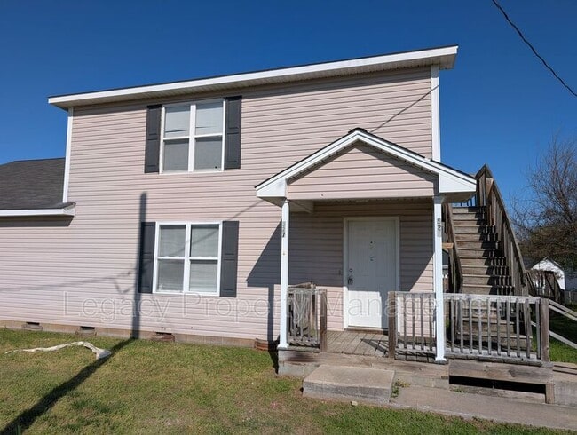 Building Photo - 527 S Anthony St