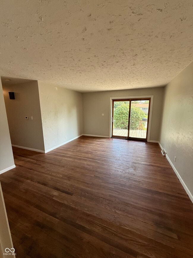 Photo - 2173 Newcomer Ln