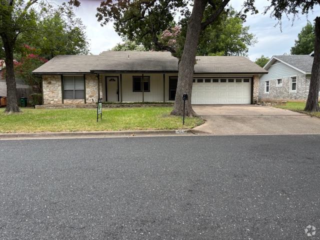 Building Photo - 5103 Dull Knife Dr Rental