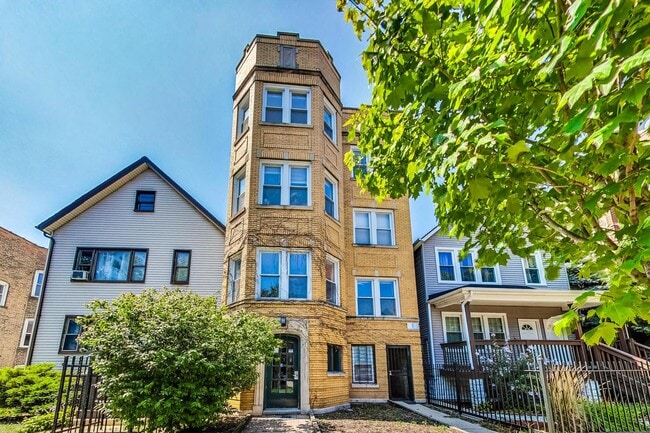 Building Photo - 2444 N Campbell Ave Unit 3