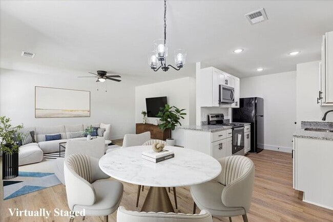 Building Photo - Arlington Townes - Beautiful 3 Bed 2 Bath ... Rental