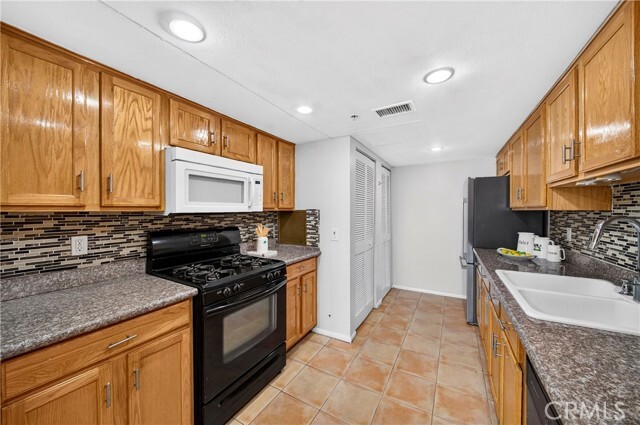 11124 Burbank Blvd Unit 108